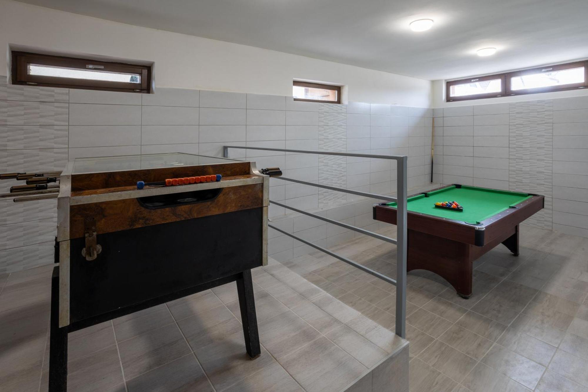 Rp Apartmanhaz Demjén Εξωτερικό φωτογραφία